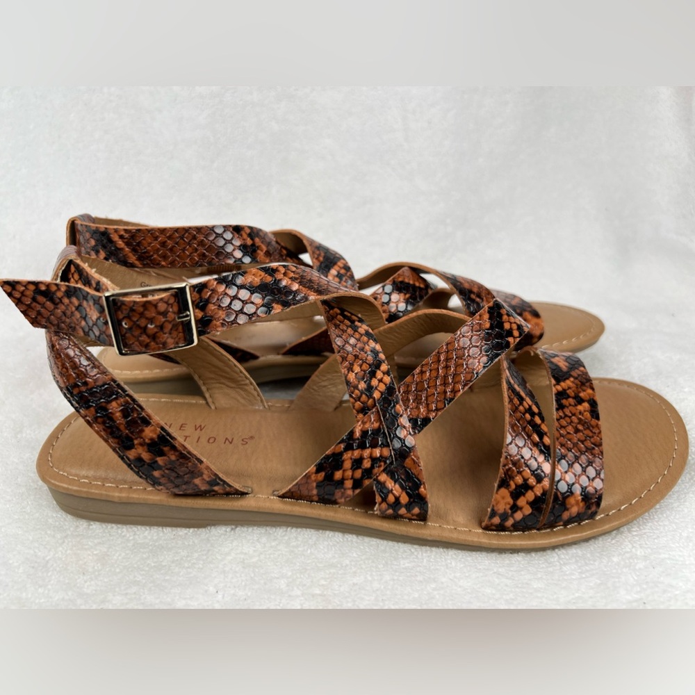 New Direction, animal print strap sandals - Picture 2 of 4